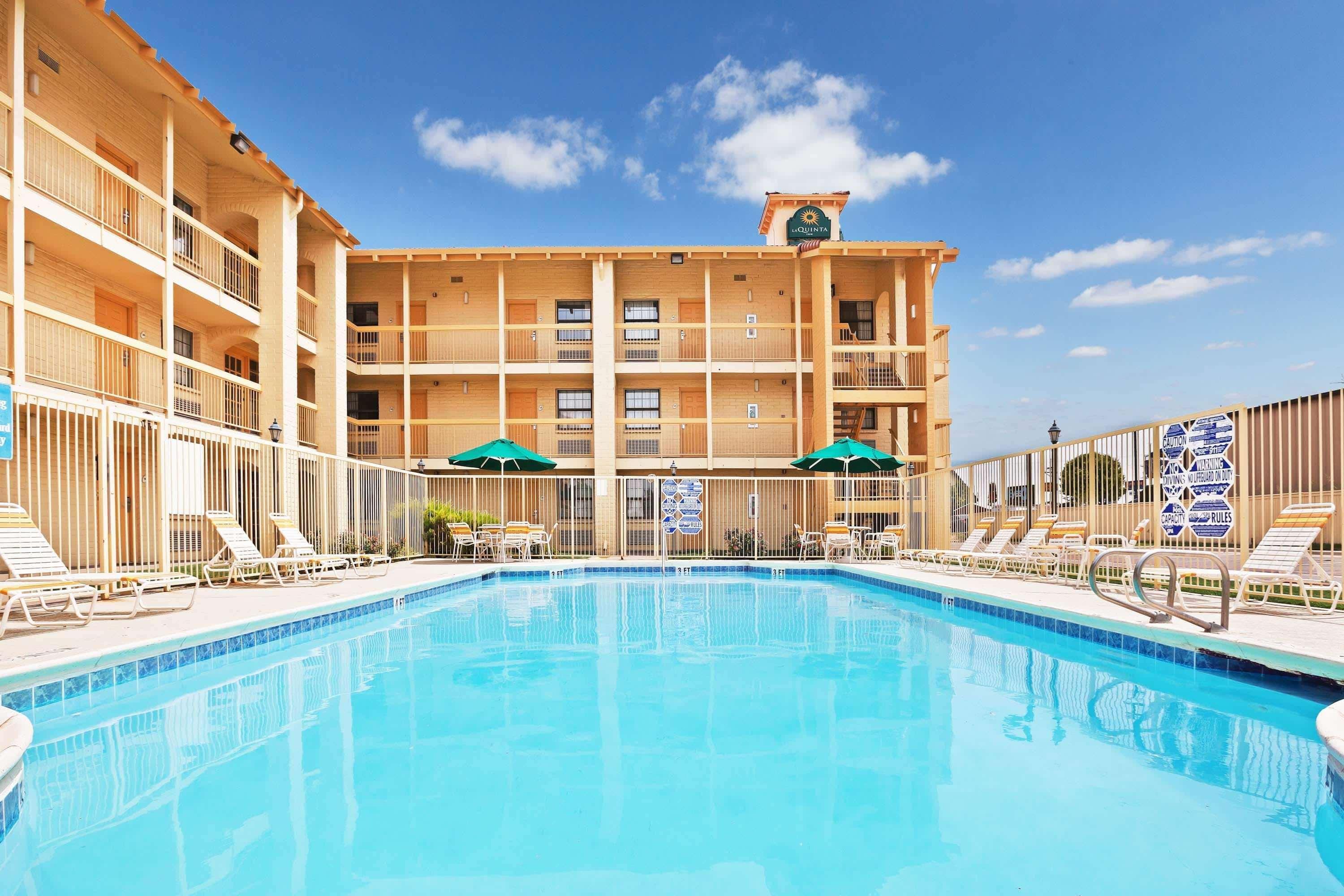 La Quinta Inn By Wyndham Amarillo West Medical Center Exterior photo